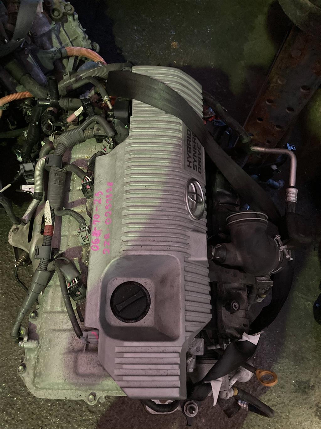 TOYOTA PRIUS ALPHA ZVW41 для Двигатель бензин