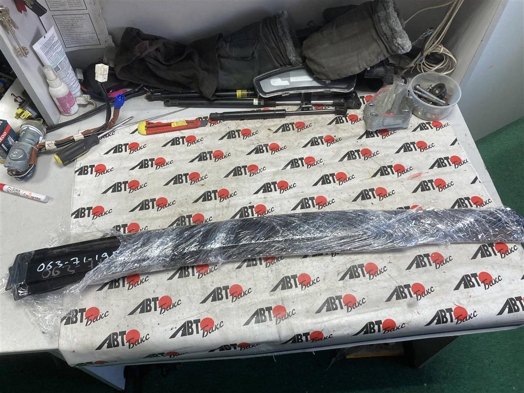 TOYOTA PRIUS ZVW30 для Ветровики