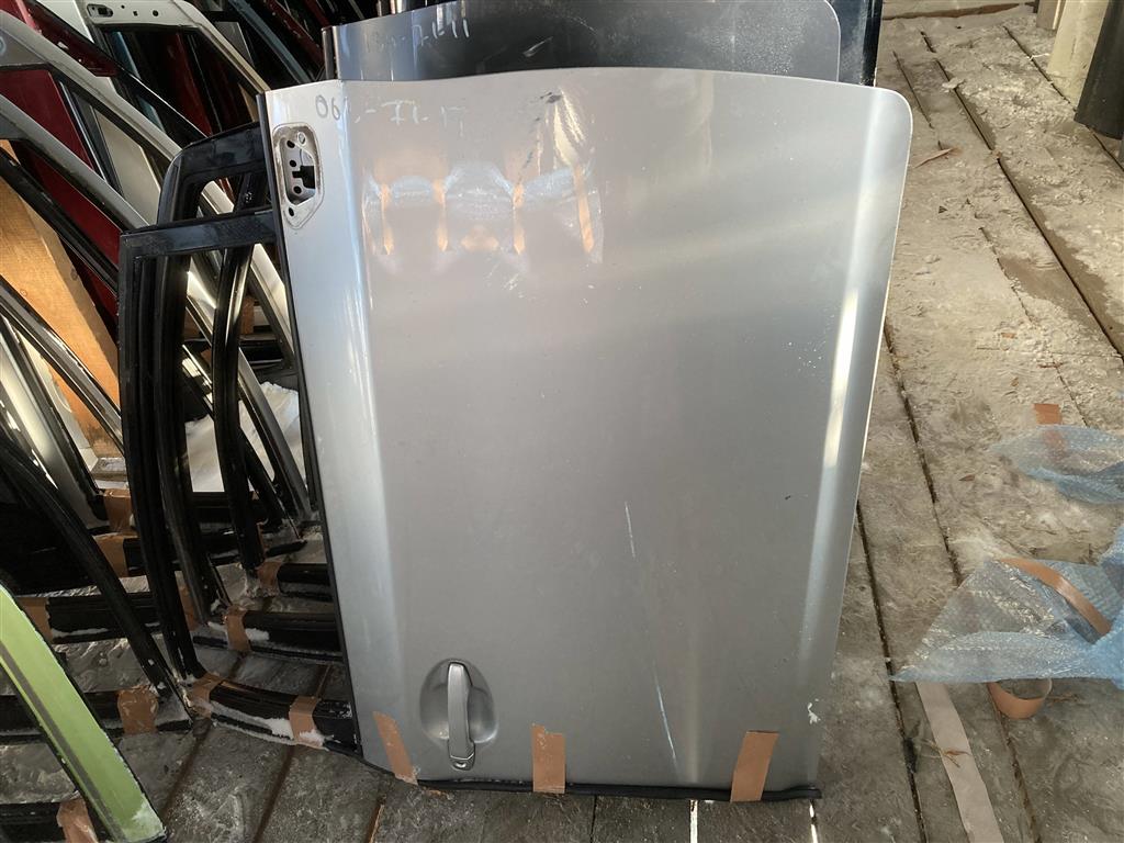 TOYOTA PRIUS ZVW30 для Дверь передняя правая