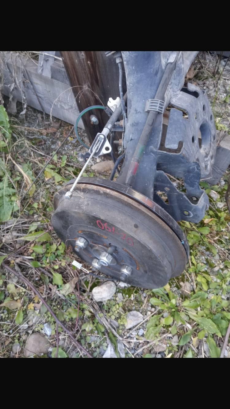 TOYOTA AQUA NHP10 для Балка задняя в сборе