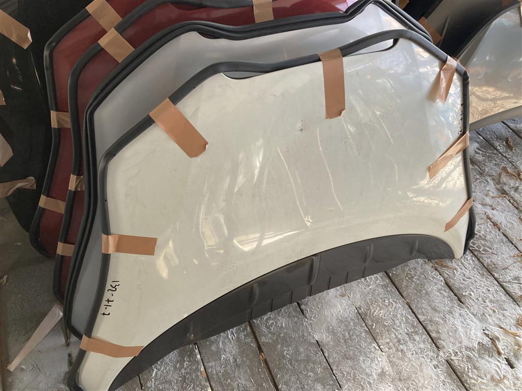 NISSAN LEAF AZE0 для Капот