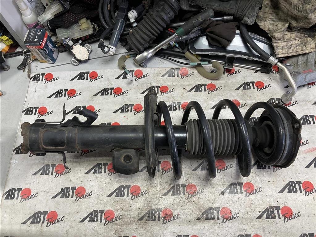 NISSAN LEAF AZE0 для Стойка передняя правая