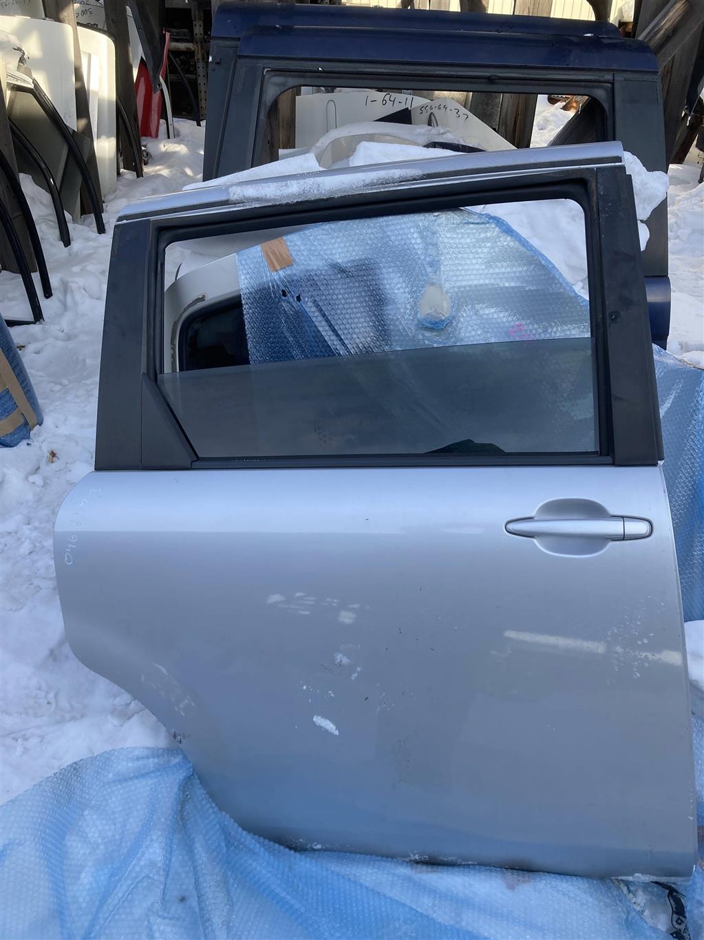 TOYOTA SIENTA NCP81G/NCP85G  для Дверь задняя правая