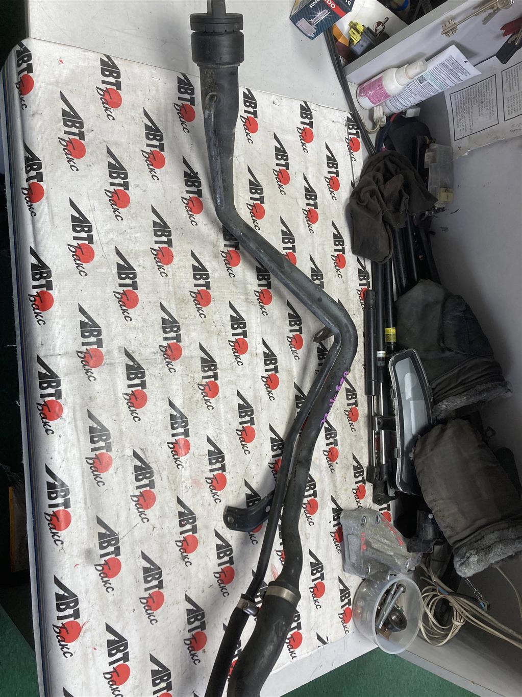 TOYOTA ROOMY M900A для Горловина топливного бака