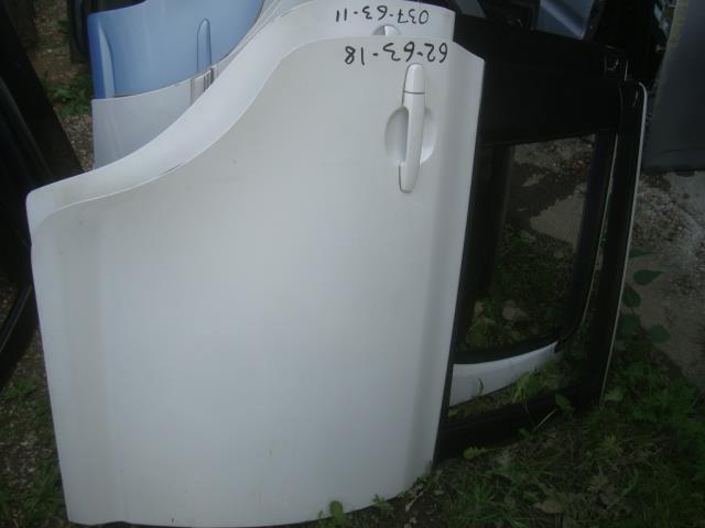 TOYOTA RACTIS NCP105/NCP100/SCP100  для Дверь задняя правая