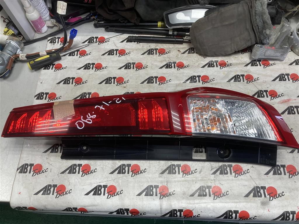 TOYOTA ROOMY M900A для Фонарь задний правый