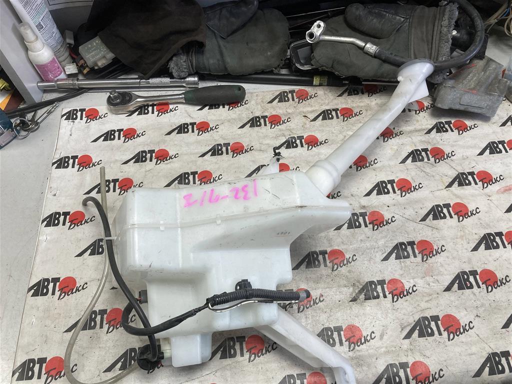 NISSAN LEAF AZE0 для Бачок омывателя