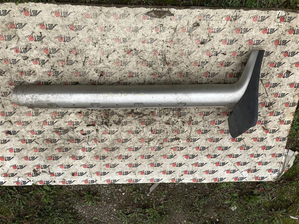 ISUZU BIGHORN UBS25DW/UBS25GW/UBS69DW/UBS69GW для Порог пластиковый передний правый