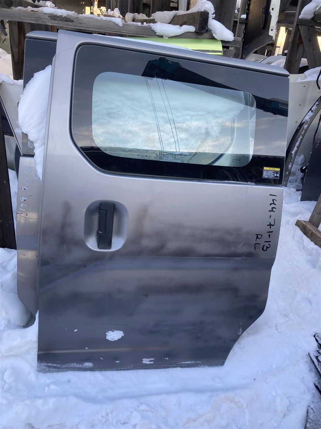 NISSAN NV200 VM20 для Дверь задняя левая