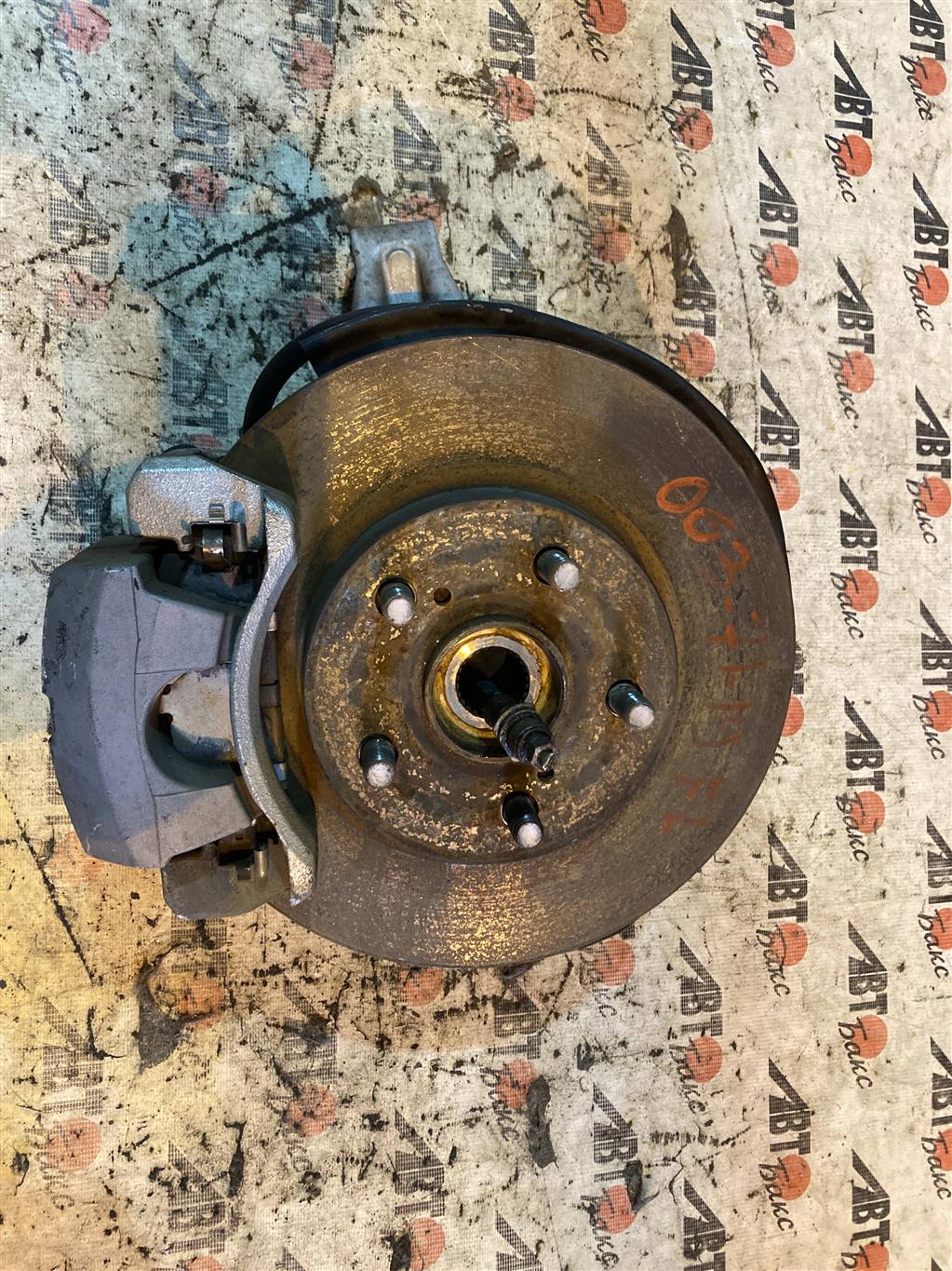 TOYOTA PRIUS ZVW30 для Ступица передняя левая