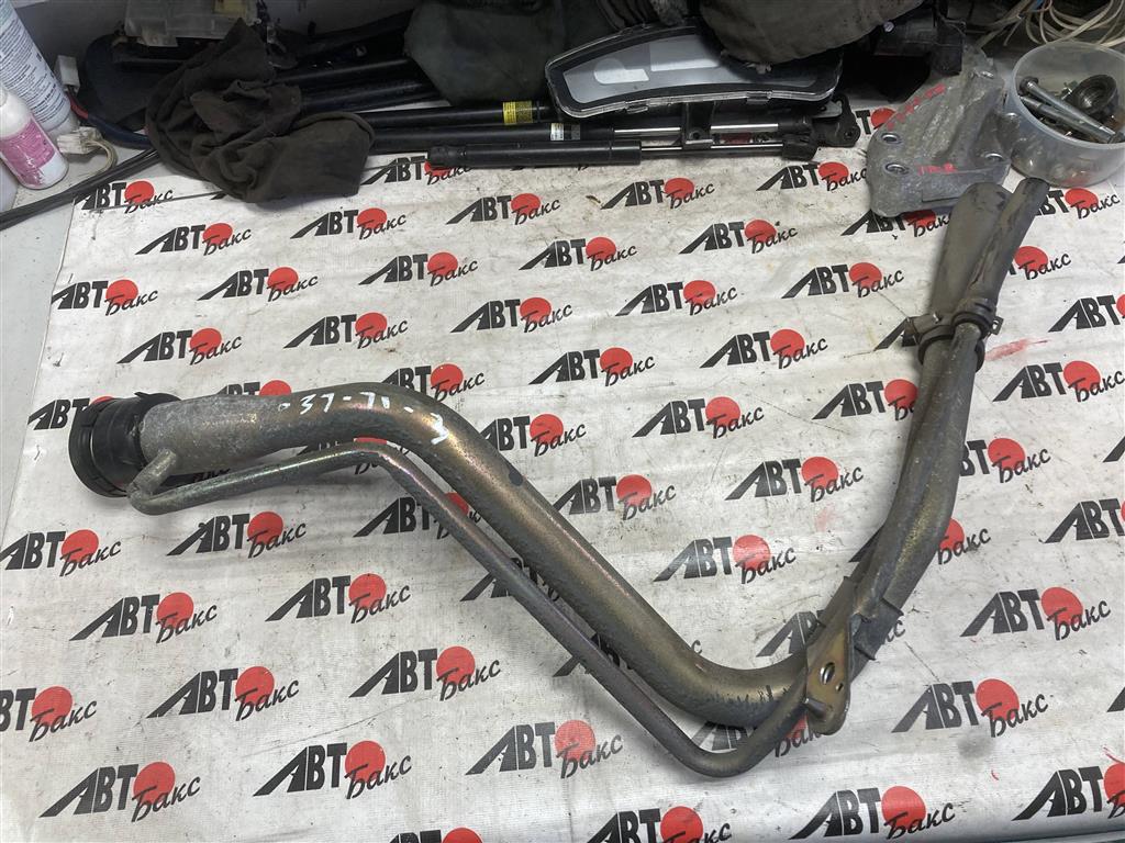 TOYOTA FUNCARGO NCP20/NCP21/NCP25 для Горловина топливного бака