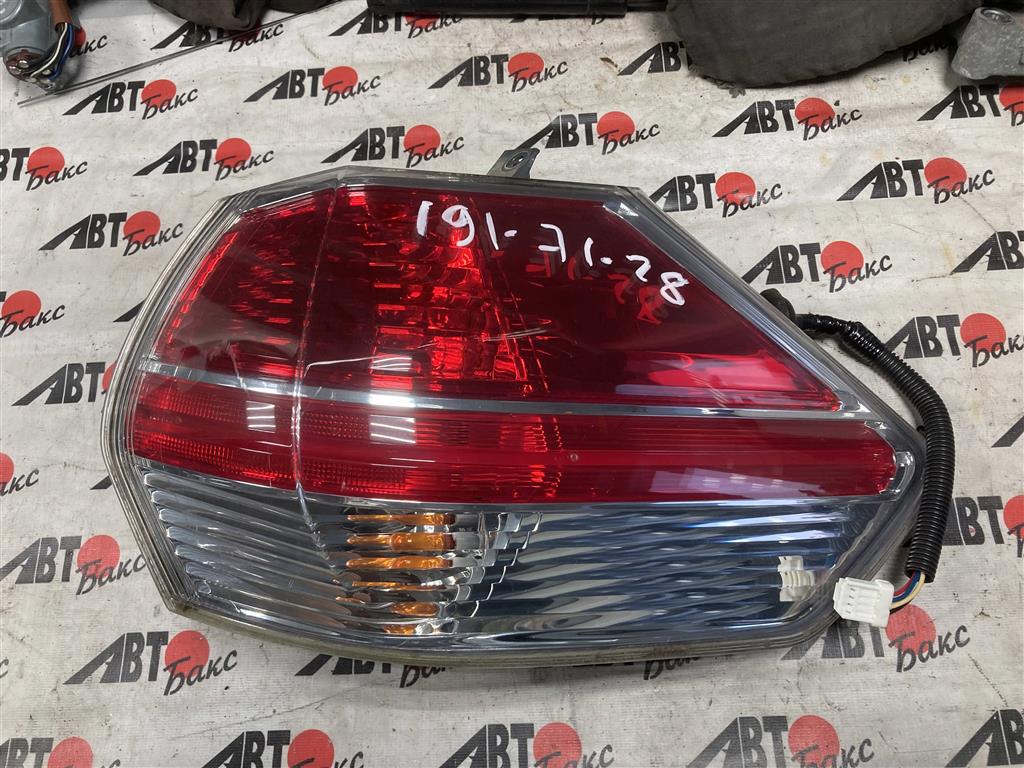 NISSAN X-TRAIL NT32 для Фонарь задний правый