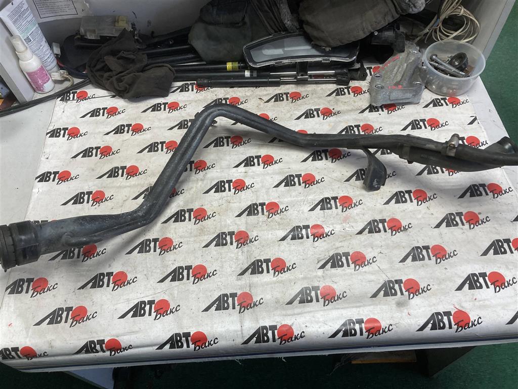 TOYOTA PASSO KGC30/KGC35/NGC30  для Горловина топливного бака