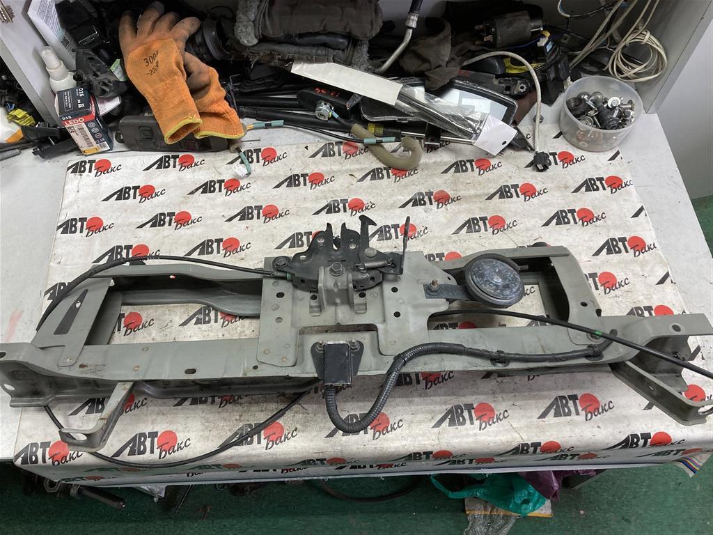 NISSAN NV200 VM20 для Верхняя планка радиатора