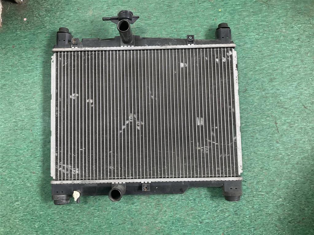 TOYOTA VITZ NCP10/NCP13/NCP15/SCP10/SCP13  для Радиатор охлаждения