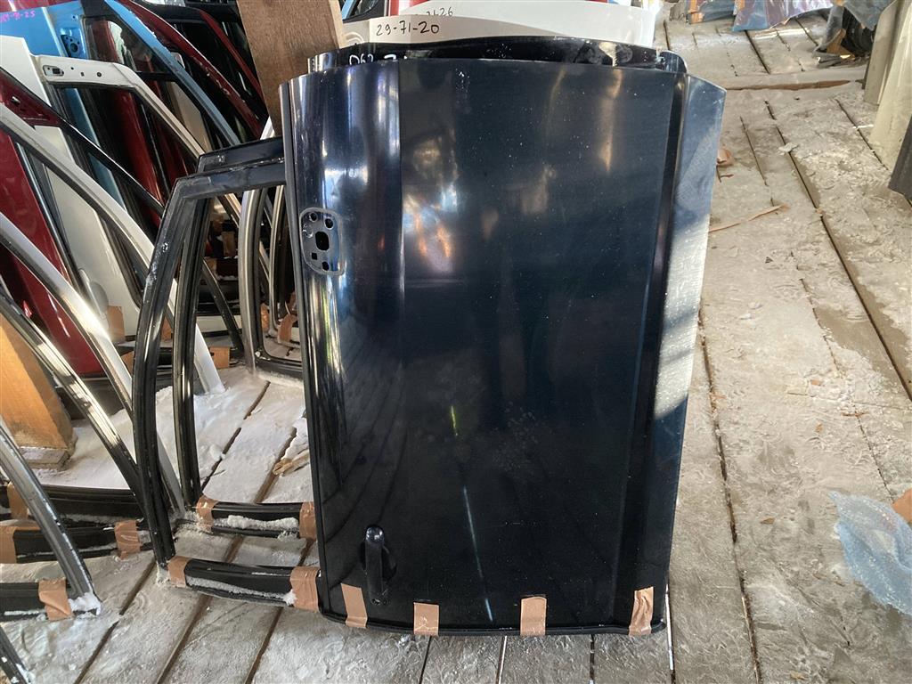 NISSAN TIIDA C11/SC11 для Дверь передняя правая