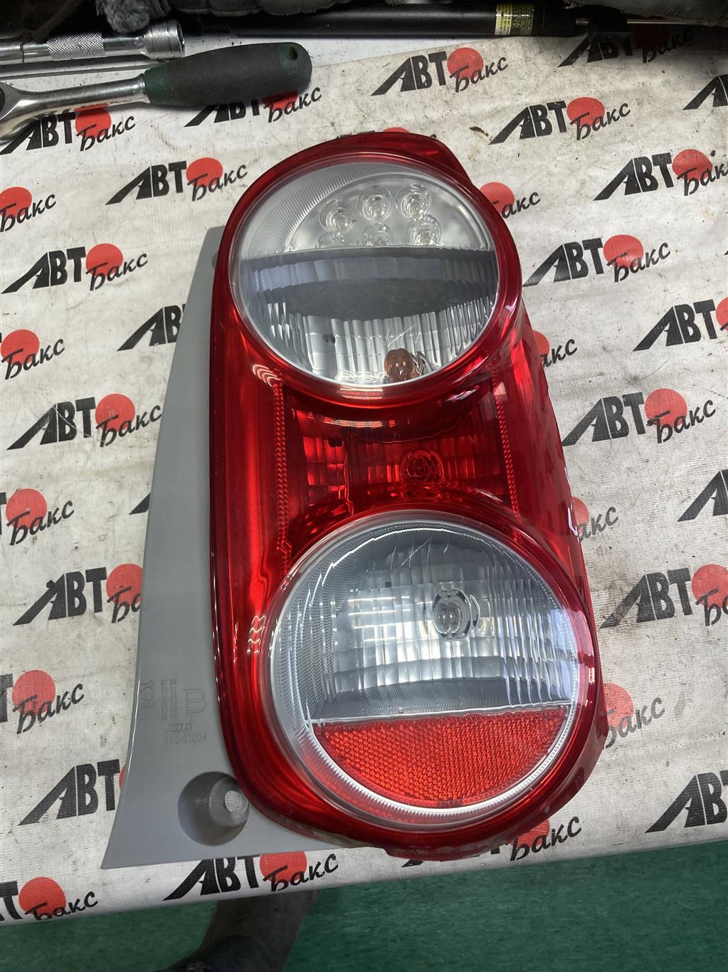 TOYOTA PASSO KGC30/KGC35/NGC30  для Фонарь задний правый