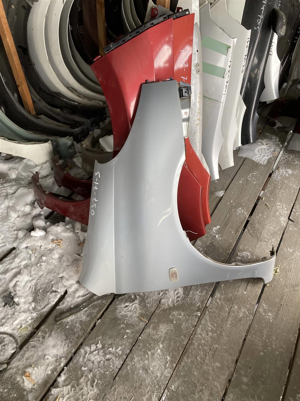 TOYOTA FUNCARGO NCP20/NCP21/NCP25 для Крыло переднее правое