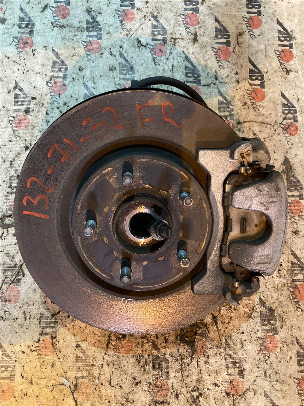 NISSAN LEAF AZE0 для Ступица передняя правая