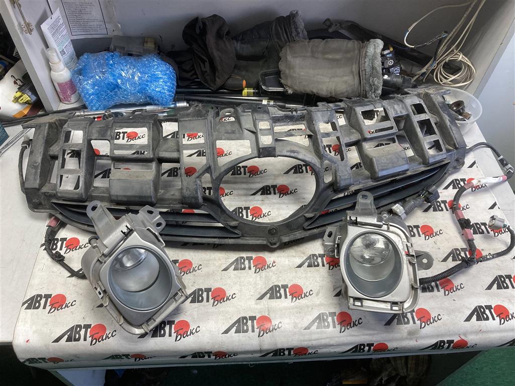 TOYOTA PRIUS ZVW30 для Противотуманки передние 2шт