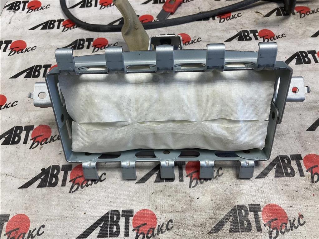 NISSAN LEAF AZE0 для Пиропатрон