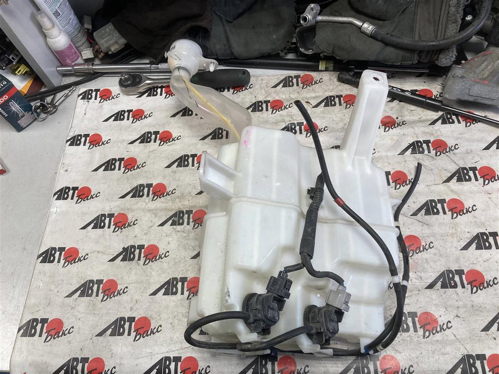 TOYOTA PRIUS ZVW30 для Бачок омывателя