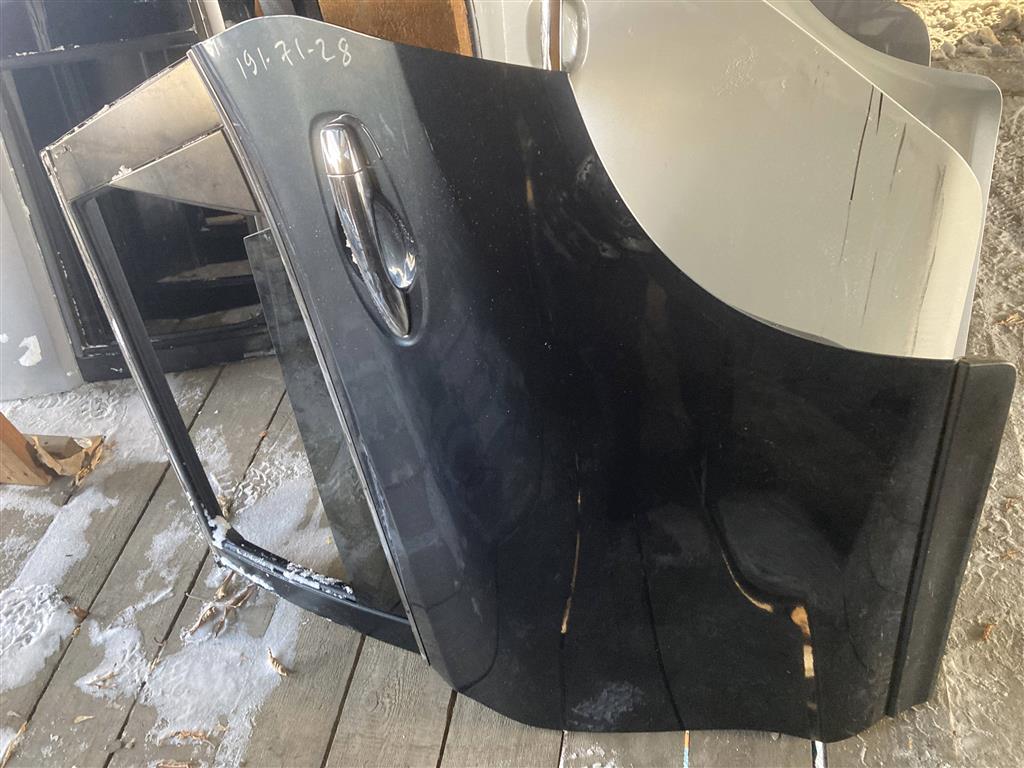 NISSAN X-TRAIL NT32 для Дверь задняя левая