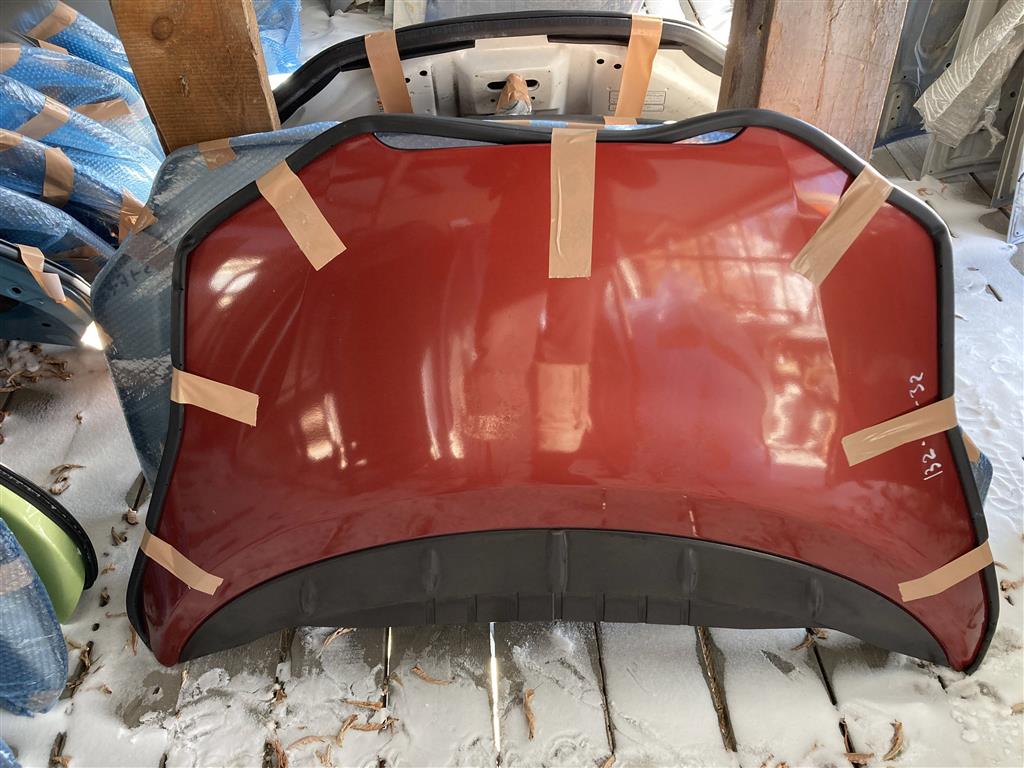 NISSAN LEAF AZE0 для Капот