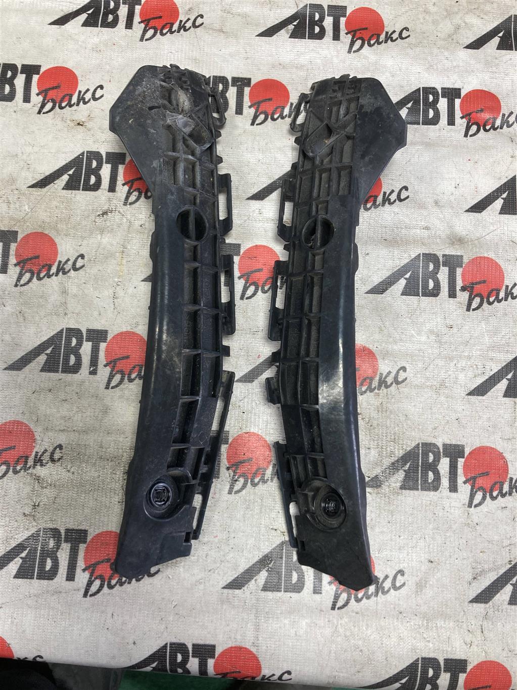 TOYOTA VITZ NSP130 для Крепление бампера заднее левое