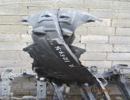 Подкрылок передний левый для NISSAN SKYLINE V35/HV35/NV35/PV35  запчасти бу