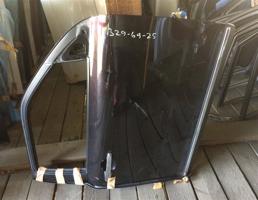 Дверь передняя правая для MAZDA VERISA DC5W  запчасти бу