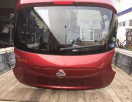 Дверь задка для NISSAN JUKE YF15  запчасти бу