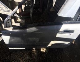 Дверь передняя левая для SUZUKI ESCUDO TA02W/TA52W/TD02W/TD52W/TD62W/TL52W/TD32W  запчасти бу