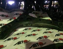 Рычаг передний нижний левый для TOYOTA VOXY AZR60G/AZR65G  запчасти бу