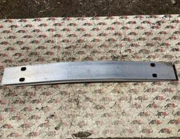 Усилитель бампера для TOYOTA AQUA NHP10  запчасти бу