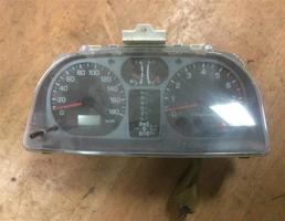 Щиток приборов для MITSUBISHI PAJERO IO H62W/H67W/H72W/H76W/H77W  запчасти бу
