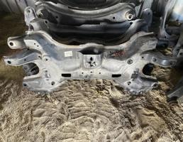 балка передняя для HONDA INSIGHT ZE2  запчасти бу