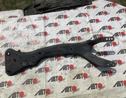 балка продольная для NISSAN RNESSA N30/NN30/PNN30  запчасти бу