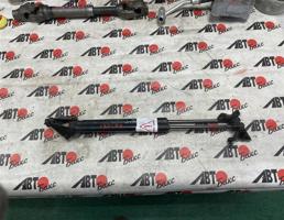 Упоры задней двери 2 шт для NISSAN LEAF AZE0  запчасти бу