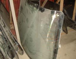 Стекло заднее для MITSUBISHI GALANT E52A/E53A/E57A/E54A/E64A/E72A/E74A/E77A/E84A  запчасти бу