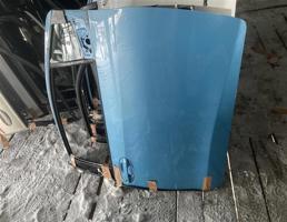 Дверь передняя правая для TOYOTA VITZ NSP130  запчасти бу