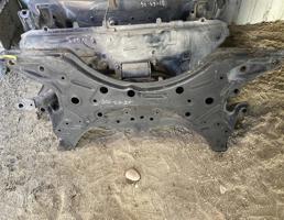 балка передняя для TOYOTA FIELDER NZE141  запчасти бу