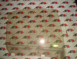 Стекло двери задней правой для HONDA RAFAGA CE4/CE5  запчасти бу