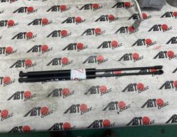 Упоры задней двери 2 шт для TOYOTA PRIUS NHW20  запчасти бу