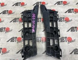 Крепление бампера переднее правое  для TOYOTA PRIUS ZVW30  запчасти бу