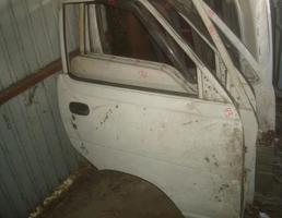 Дверь передняя правая для TOYOTA LITEACE YR21  запчасти бу