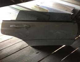 Дверь задняя правая для SUBARU FORESTER SF5/SF9  запчасти бу