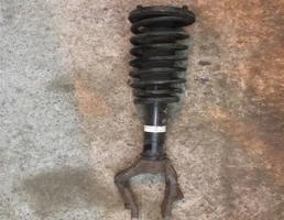 Стойка передняя правая для HONDA ODYSSEY RB1/RB2  запчасти бу