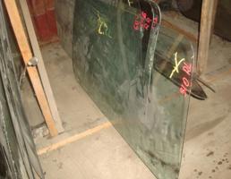 Стекло боковое заднее левое для MAZDA BONGO SSF8R/SSF8W/SSE8R/SSE8W  запчасти бу