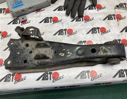 Рычаг передний нижний левый для TOYOTA HIACE LH51V  запчасти бу